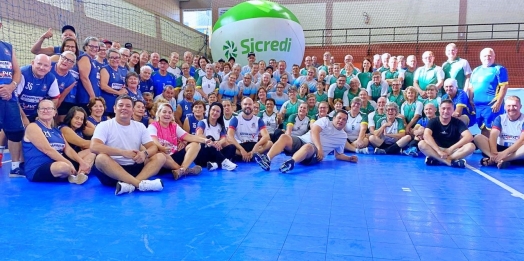 1º Circuito Sicredi de Voleibol Câmbio reúne terceira idade da região