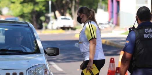 Ação de conscientização no trânsito é realizada em Guaíra