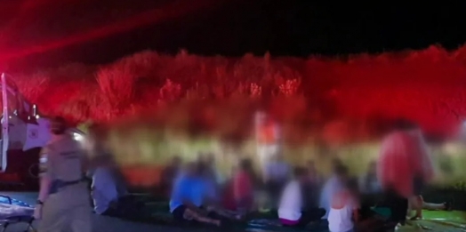 Acidente com ônibus que saiu de Foz do Iguaçu com destino a SP deixa 16 pessoas feridas