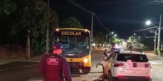 Acidente entre ônibus e Jeep mobiliza Corpo de Bombeiros em São Miguel do Iguaçu