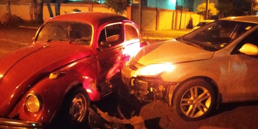 Acidente envolve i30 e Fusca em Santa Helena