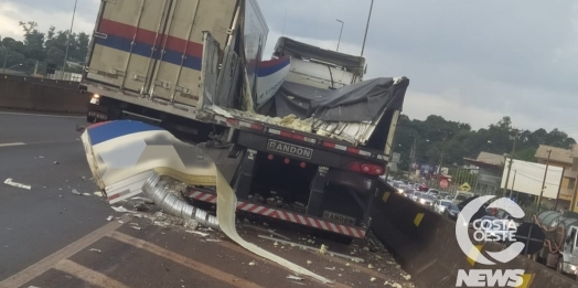 Acidente na BR-277 em Medianeira causa danos materiais