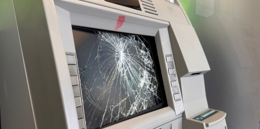 Agência do Sicoob é alvo de vandalismo em São Miguel do Iguaçu