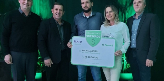 Sicredi da comunidade Santa Rosa entrega prêmio de 50mil reais