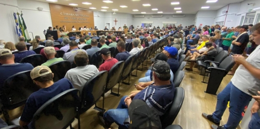 Agricultores lotam Câmara de Vereadores de Santa Helena para debater segurança e demarcação de terras