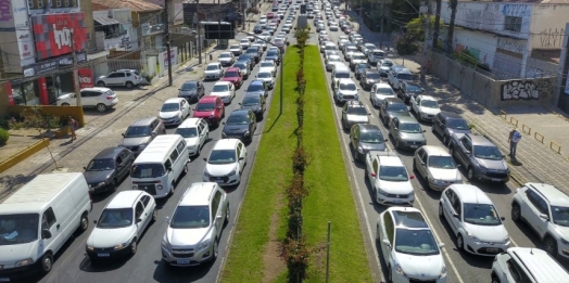 Alerta para placas com final 8, 9 e 0: calendário do licenciamento de 2026 está perto da conclusão