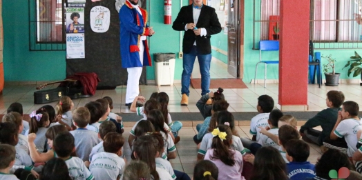 Alunos da rede Municipal de Ensino de Missal participam de palestra sobre valorização da Vida