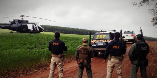 Céu Azul: Após fuga e acompanhamento aéreo, PRF e PC apreendem veículo carregado com cigarros