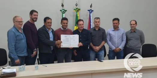 Assinado Convênio para recape asfáltico na comunidade de Linha Mineira