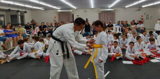 Associação promove troca de faixa do Karatê em São Miguel do Iguaçu