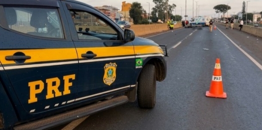Atirador em veículo mata motociclista e deixa mulher ferida no viaduto da BR-277