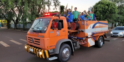 Atletas mirins da bocha de Santa Helena são recepcionados após títulos estadual