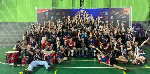 Atlética Uniguaçu recebe premiações do Joia Fronteira em São Miguel do Iguaçu