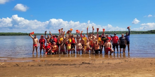 Balneário de Santa Helena foi palco da 1ª Travessia dos Guarda-Vidas Veteranos 