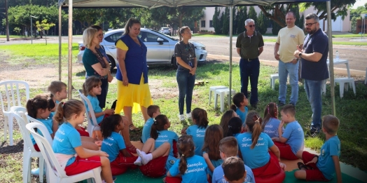 Biblioteca Móvel do Sesc atende alunos da rede municipal de ensino em Serranópolis do Iguaçu