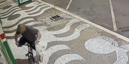 Bicicleta e compras de mercado são furtadas no centro de Santa Helena