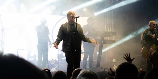 Biquini Cavadão anima público do Balneário em Santa Helena