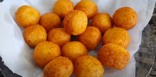 Bolinhas de queijo com apenas 3 ingredientes