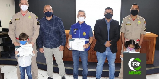 Bombeiros militares de Santa Helena recebem Moção Honrosa da ALEP
