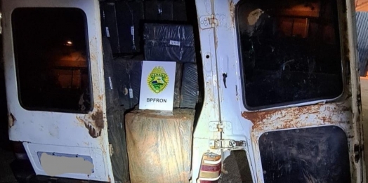 BPFron apreende cigarros contrabandeados em residência na cidade de Itaipulândia