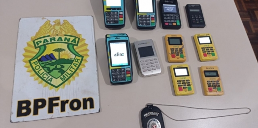 BPFRON apreende máquinas de cartão e distintivo da Polícia Civil em Medianeira