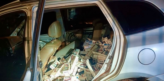 BPFron e NEPOM/PF frustram tentativa de fuga de veículo carregado com cigarros contrabandeados em Guaira