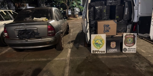 BPFRON e Polícia Federal apreendem veículos, embarcação e 5 mil pacotes de cigarros em Itaipulândia-PR