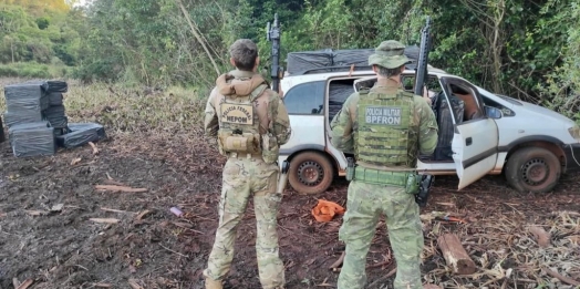 BPFRON e Polícia Federal realizam apreensão de veículo e cigarros em Guaira
