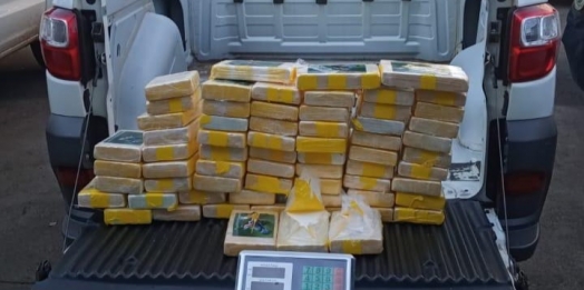 BPFRON, PF e RFB apreendem cocaína em fundo falso na BR 277