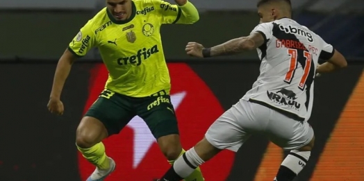 Brasileirão: Palmeiras vence Vasco com golaço de Veiga e intervenção do VAR