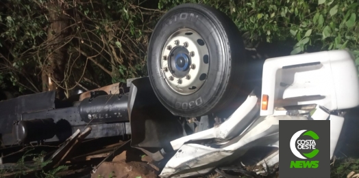 Caminhoneiro morre em acidente na PR 317, entre Luz Marina e Ouro Verde do Oeste