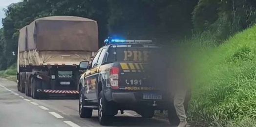 Capotamento deixa três pessoas feridas na BR-277, dentre elas uma criança de 3 anos