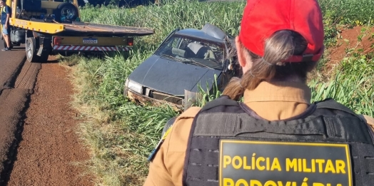 Capotamento na PR-497 deixa três feridos