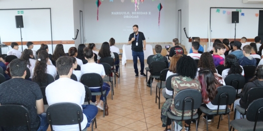 CAPS de São Miguel do Iguaçu realiza palestra sobre prevenção às drogas com alunos do 9º ano