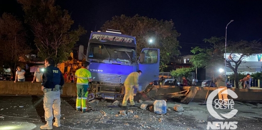 Carreta desgovernada atravessa BR 277 em São Miguel do Iguaçu