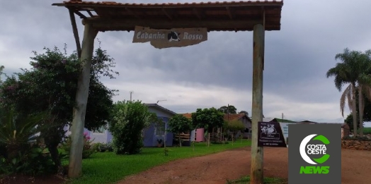 Casal larga tudo e aposta em restaurante rural