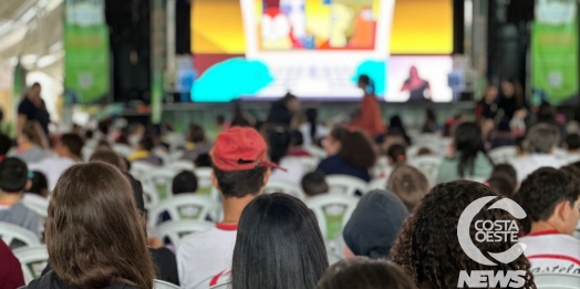 Cinema na praça leva alegria e diversão para São Miguel do Iguaçu