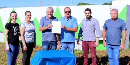 CMEIs de Itaipulândia receberão melhorias com pracinha e demais estruturas: Ordem de Serviços foi assinada