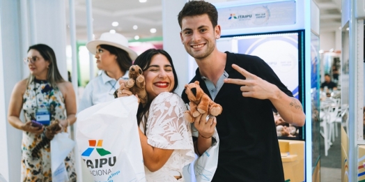 Ações do Itaipu Mais que Energia são destaques no estande da Binacional no Encontro de Municípios, em Curitiba