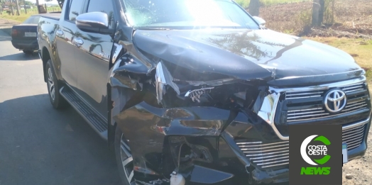 Colisão entre camionete e moto deixa uma pessoa ferida na PR 488 em Santa Helena