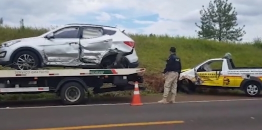 Colisão seguida de capotamento é registrada na rodovia BR-277
