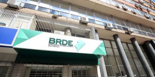 Com salários de até R$ 10,1 mil, BRDE abre concurso para vagas de ensino médio e superior