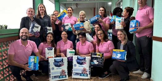 Comitê Mulher do Sicredi mobiliza doação de cerca de 2 mil fraldas geriátricas a Lar de Idosos
