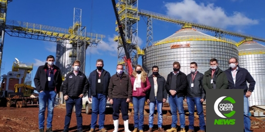 Comitiva da Lar Cooperativa visita obras do Complexo Industrial Bom Jesus