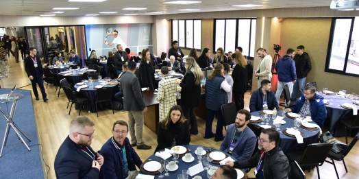 Conect Business Faculdade UNIGUAÇU: Unidade de Cascavel recebe empresários e gestores em evento focado em Marketing e Negócios