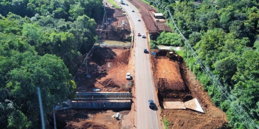 Construção de passa-faunas avança na duplicação da BR-469, em Foz do Iguaçu