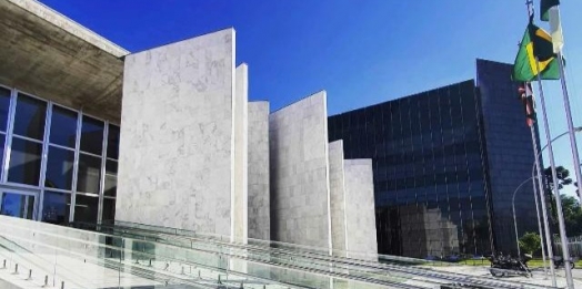 Consulta: Município pode conceder cesta  de Natal ou benefício similar a servidores