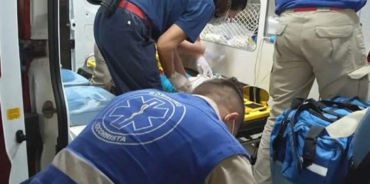 Corpo de Bombeiros age rápido e salva vida de criança que se afogou em restaurante de Foz