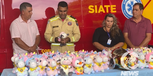 Corpo de Bombeiros de São Miguel do Iguaçu recebe doação de ursinhos de pelúcia