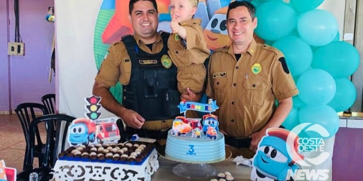 Criança de três anos recebe surpresa da Polícia Militar de Itaipulândia